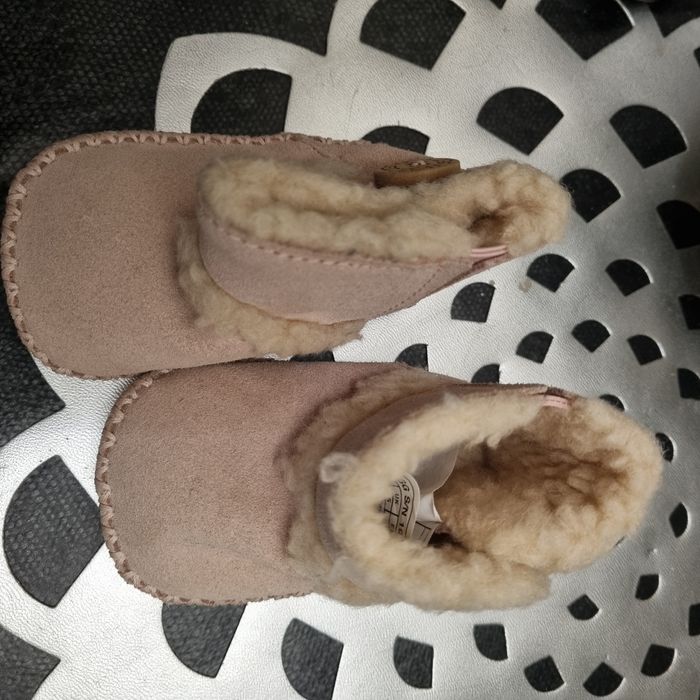 boots UGG taille 16 - photo numéro 6