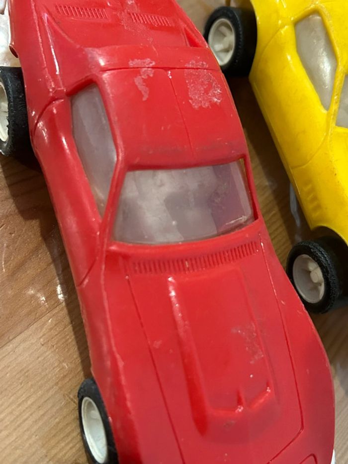 Lot de 2 anciennes chevrolets corvette Tonka en plastique  jaune et rouge 1/24 1970 - photo numéro 18