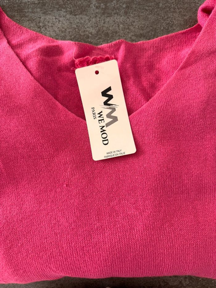Pull léger rose col V - photo numéro 2