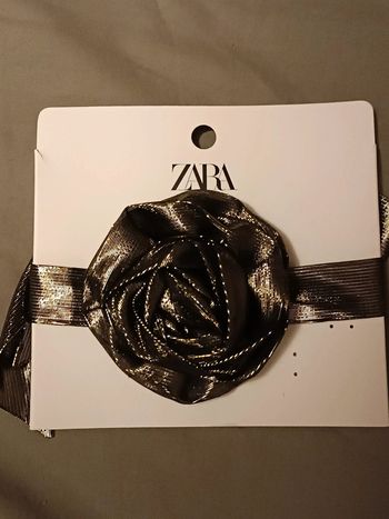 Collier grosse fleur bronze - fêtes - Zara