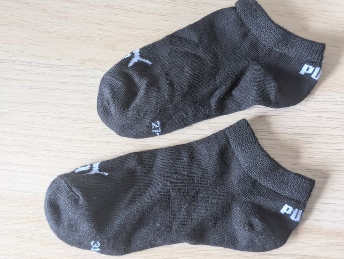 Chaussettes Puma Noires Neuves - Taille 27-30 - photo numéro 2