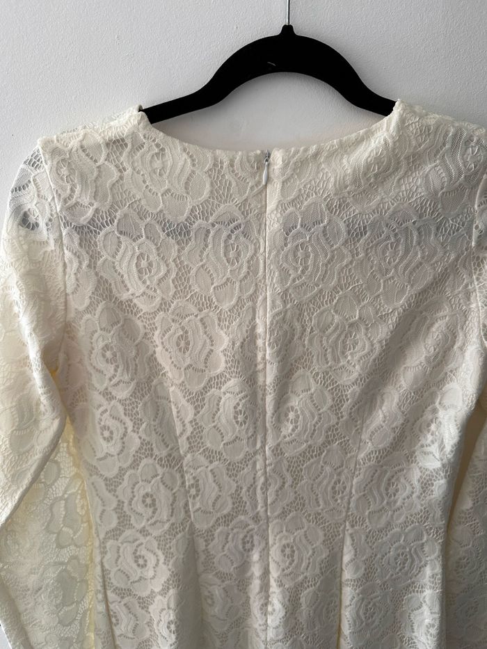 Robe blanc brodé taille M - photo numéro 3