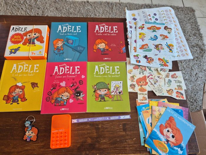 Lot Mortelle adele 5 livres, jeu défis mortels, la boite a phrases mortelles tatoo stickers carte