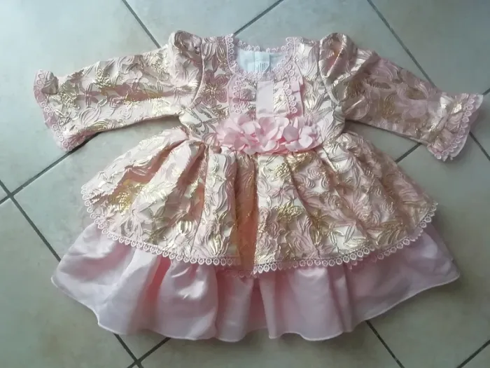 Robe de fêtes, Cérémonies, Mariages Taille 6 - 9 mois état neuve!!