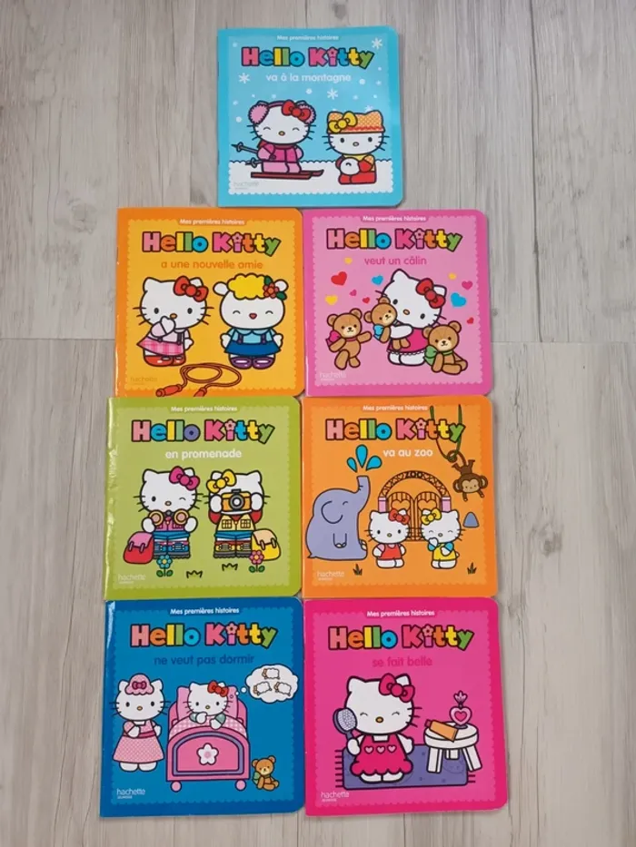 Lot de 7 livres hello kitty