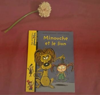 Minouche et le lion