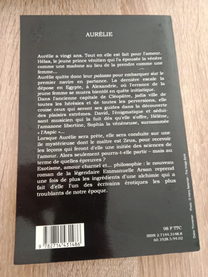 Emmanuelle Arsan 🪅 Aurélie - photo numéro 2