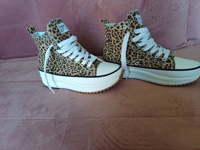 Baskett montante semelles hautes