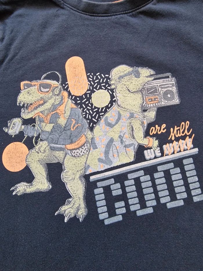 Très beau tee-shirt 10 ans - photo numéro 2