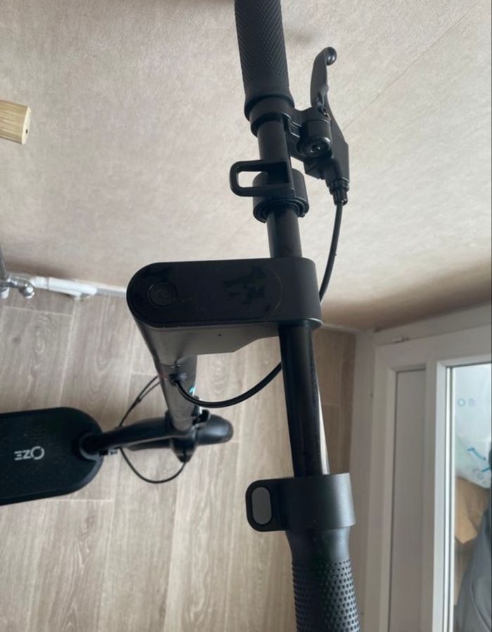 Vend trottinette électrique neuf peu servi - photo numéro 2