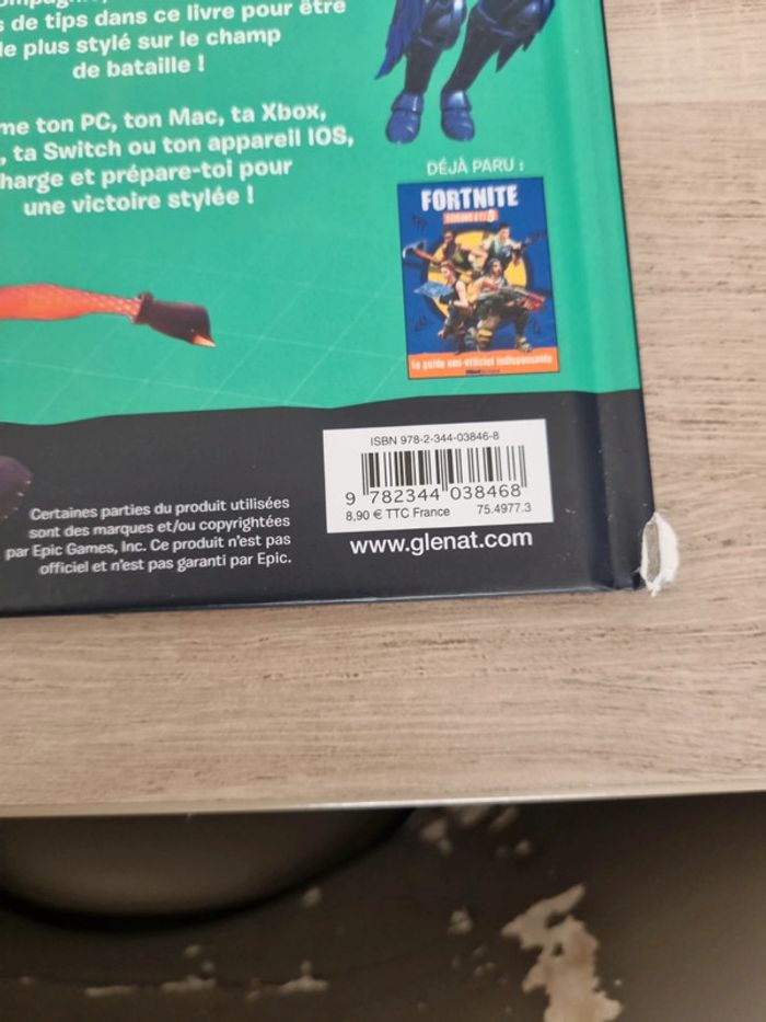 Lot livre fortnite - photo numéro 2