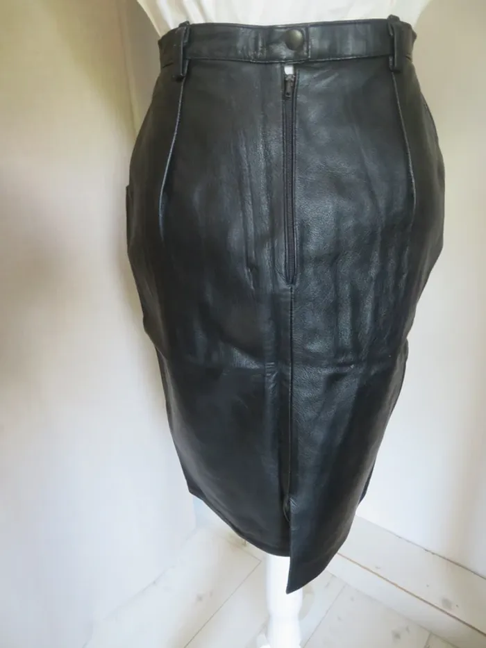 jupe en cuir - photo numéro 5