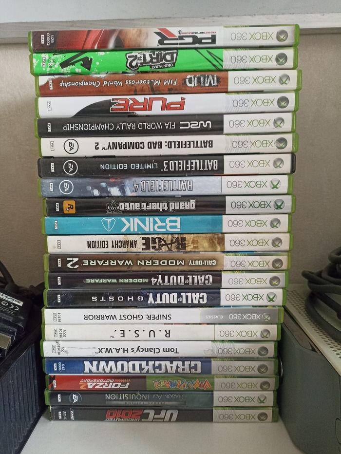 Lot 2 Xbox 360 + jeux - photo numéro 2