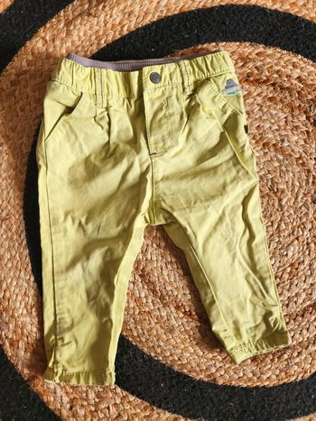 Pantalon 6 mois .