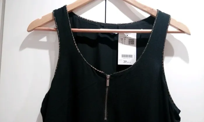 Robe noir et doré Neuve T.36 - photo numéro 2
