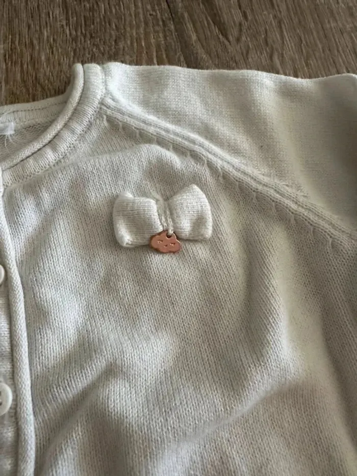 Gilet veste fille blanc petit noeud 12 mois - photo numéro 3