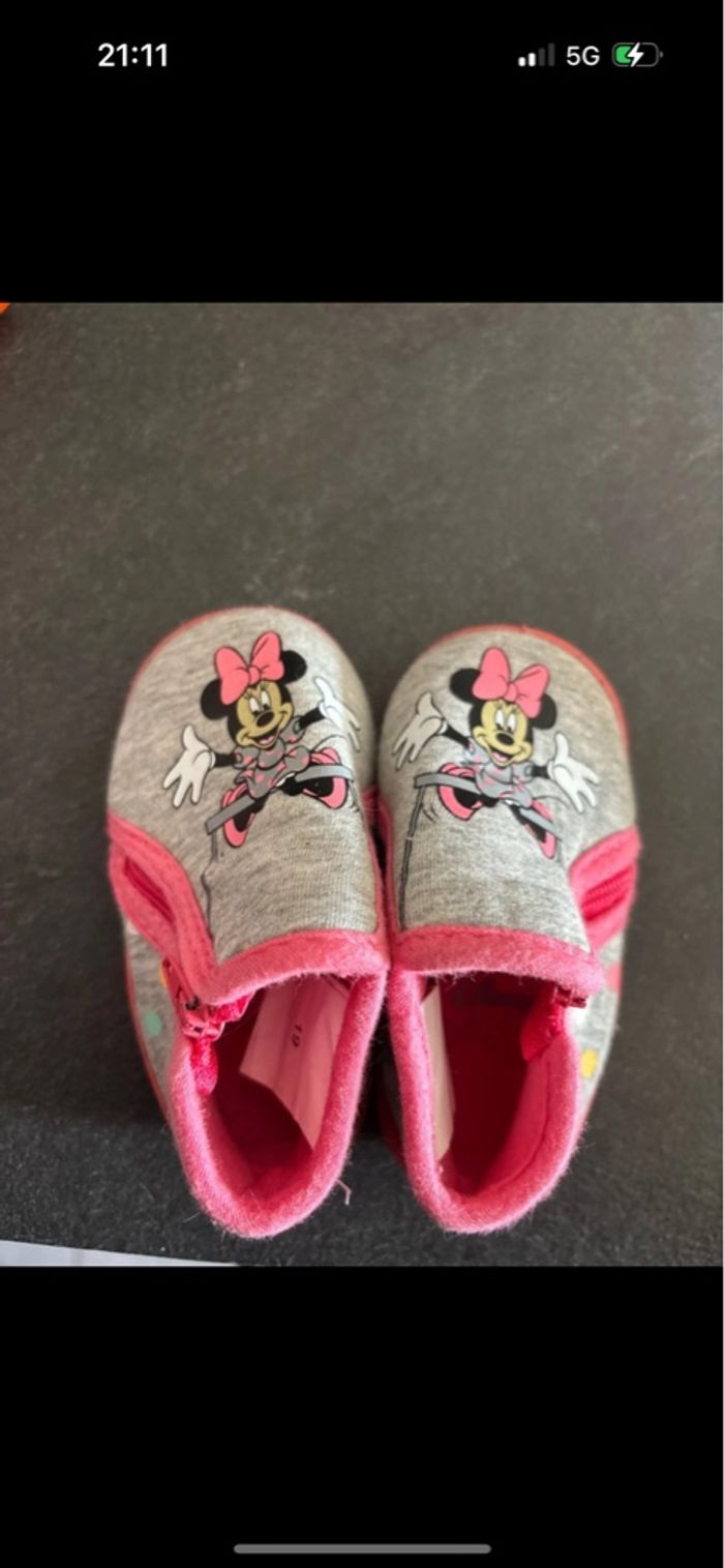 Chaussons 19 - photo numéro 2