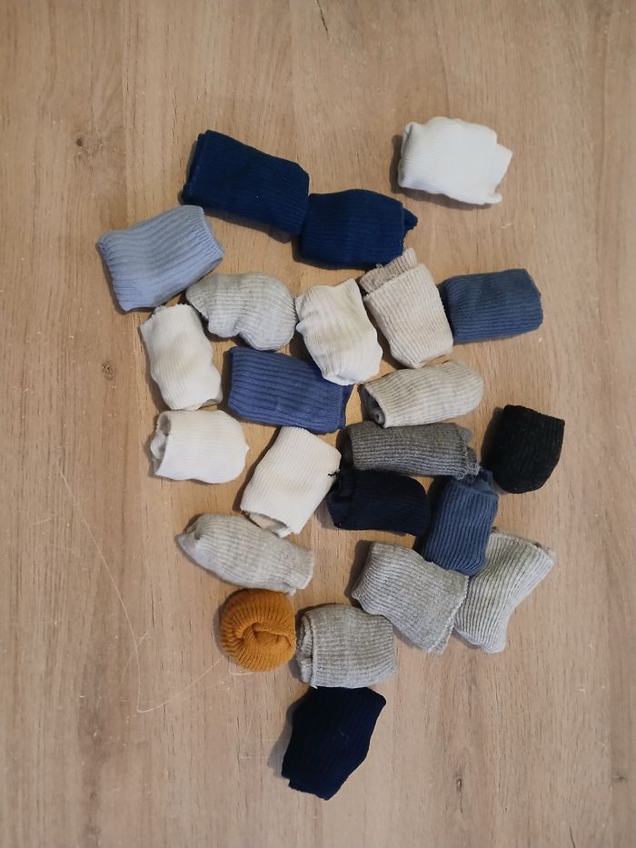 Lot bonnet/chaussette/chausson - photo numéro 2