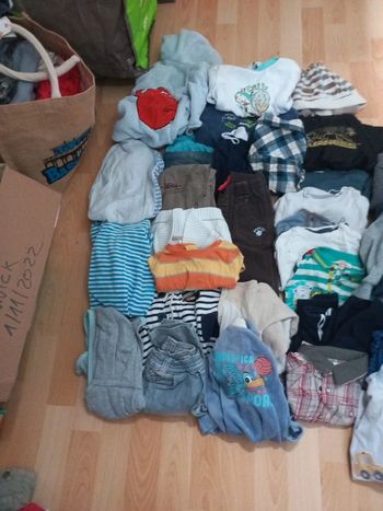 Lot de vêtement bébé