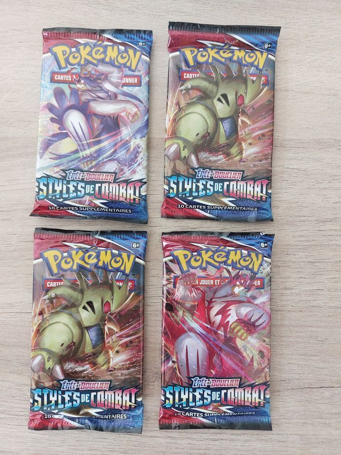 4 booster style de combat  scellés FR