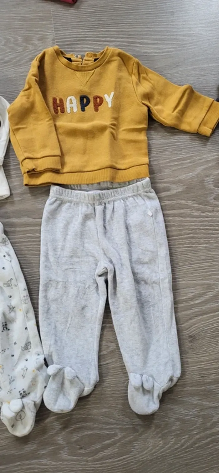 Lot vêtements 12 mois - photo numéro 4