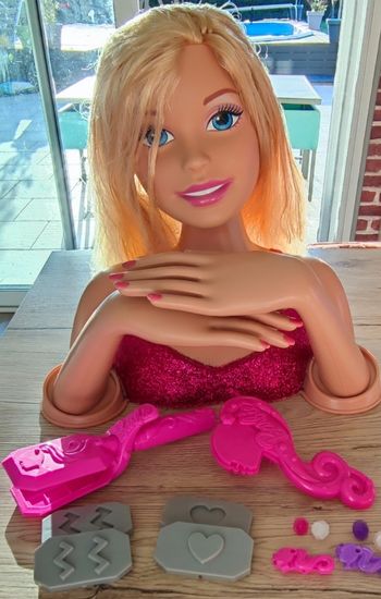 Tête à coiffer Barbie