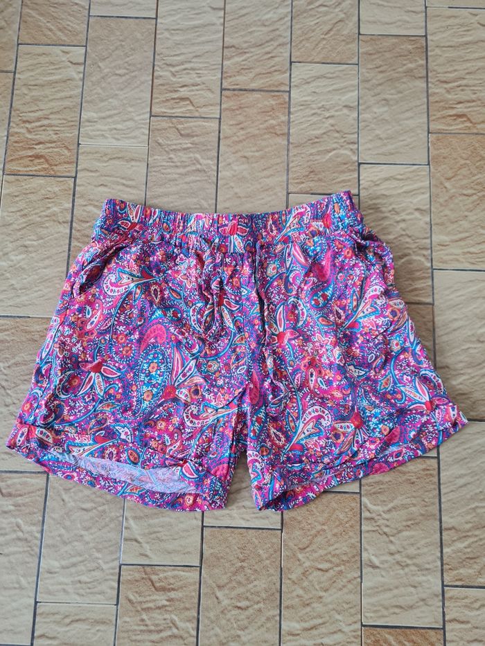 Short léger motifs roses Firefly / Taille 38