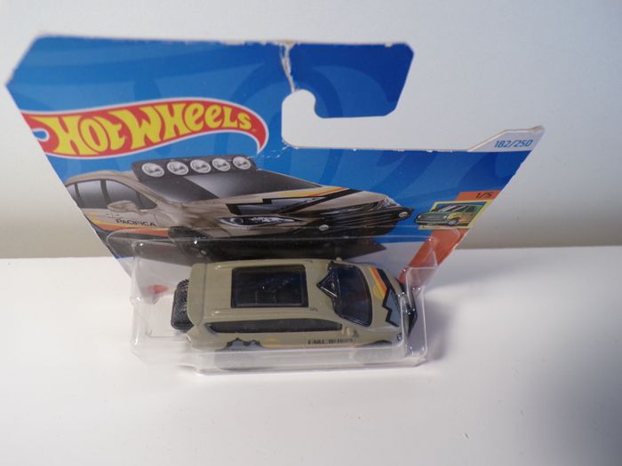 Véhicule - Voiture - Hot Wheels - Chrysler Pacifica - 182/250 - photo numéro 2