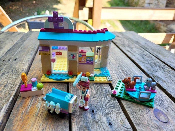 Lego friends 41085 et 41089, La clinique vétérinaire et le petit poulain, complet avec notice - photo numéro 6