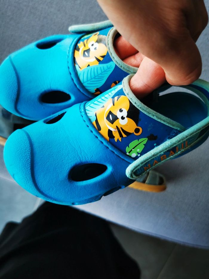 Chaussures de piscine taille 26 - photo numéro 3