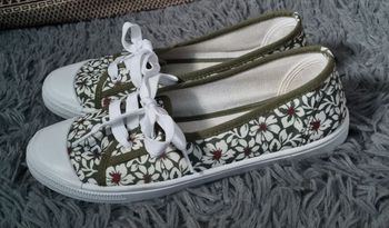 Basket légère à motifs fleurs 39