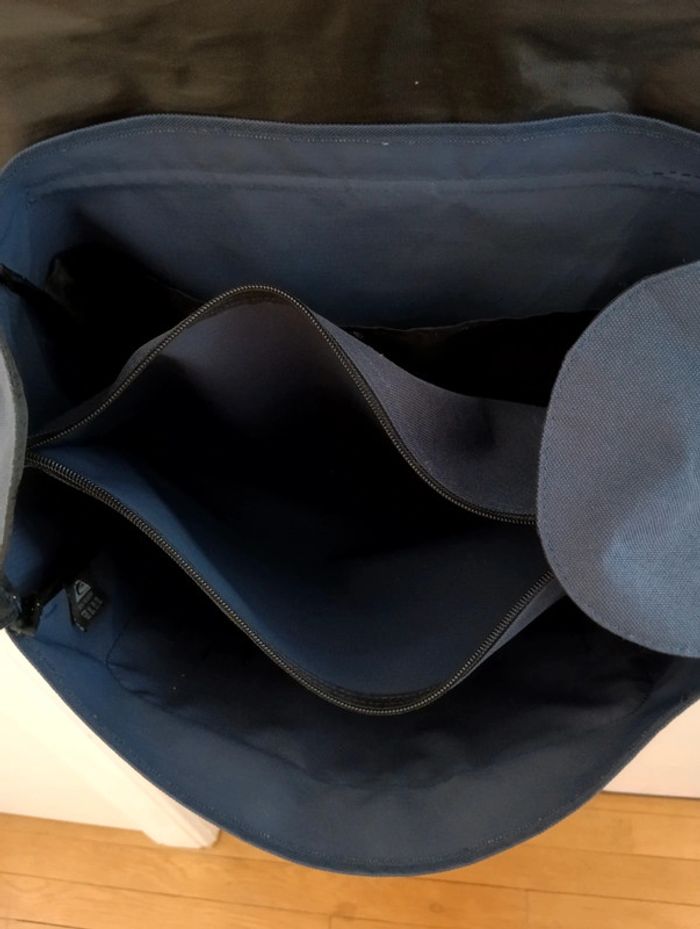 Besace Quiksilver vintage plusieurs compartiments bandoulière réglable - photo numéro 4