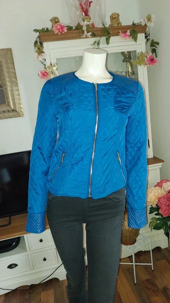 Veste Cache Cache bleu électrique Taille 1 neuve