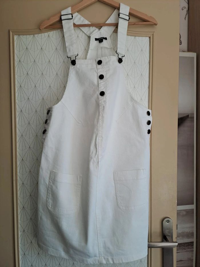 Robe blanche maternité kiabi 36 1 micro tâche qu'on ne voit pas portée 1 fois pr séance photos