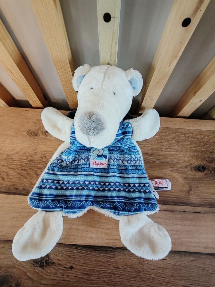 Doudou ours polaire blanc et bleu