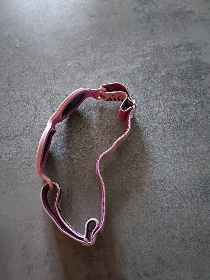 Lunettes bébé neuves indice 4 - photo numéro 3