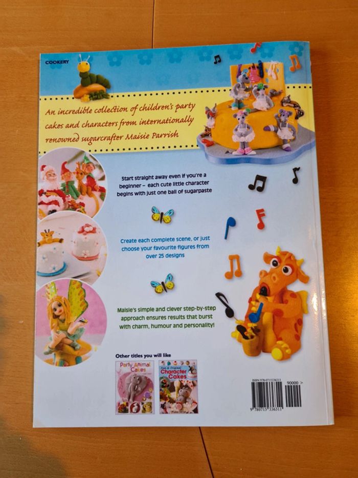 Livre Fun & original children's cakes
128 pages
Comme neuf - photo numéro 3