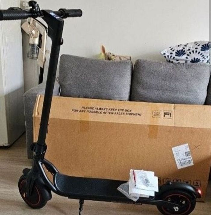 Trottinette électrique neuve jamais été utilisée à vendre