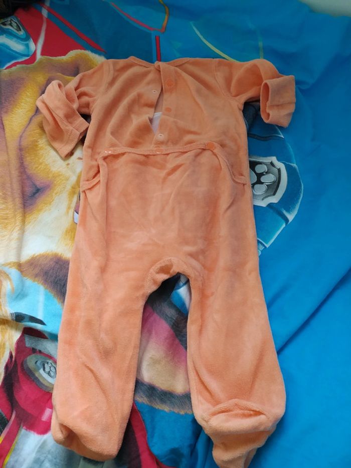 Pyjama 1 an - photo numéro 2