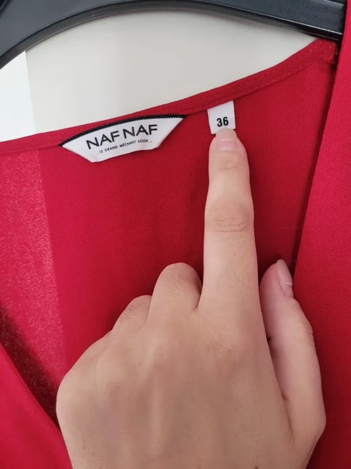 Blouse rouge - photo numéro 2