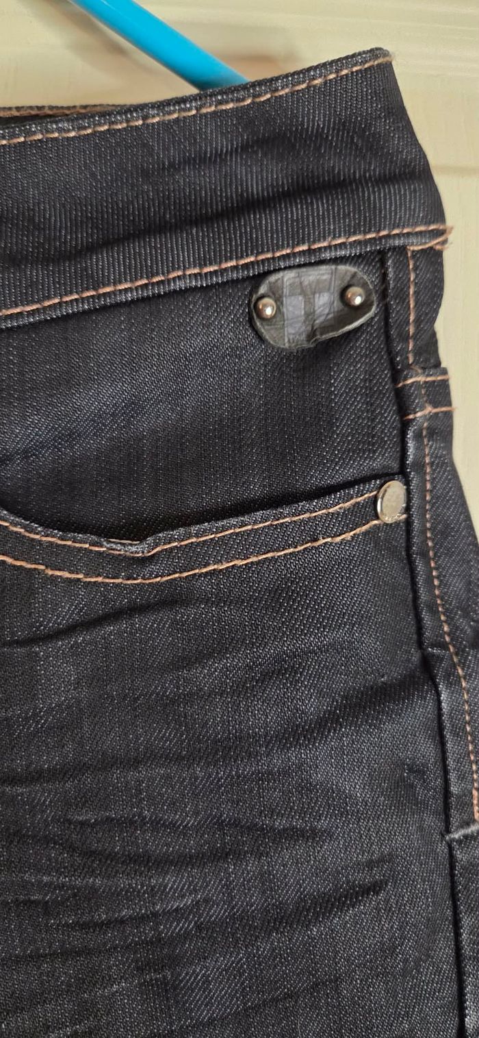 JEAN TIMEZONE 27/32 – DENIM FONCÉ – EXCELLENT ÉTAT - photo numéro 2