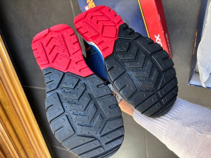 Baskets scratch Spiderman neuves - photo numéro 5