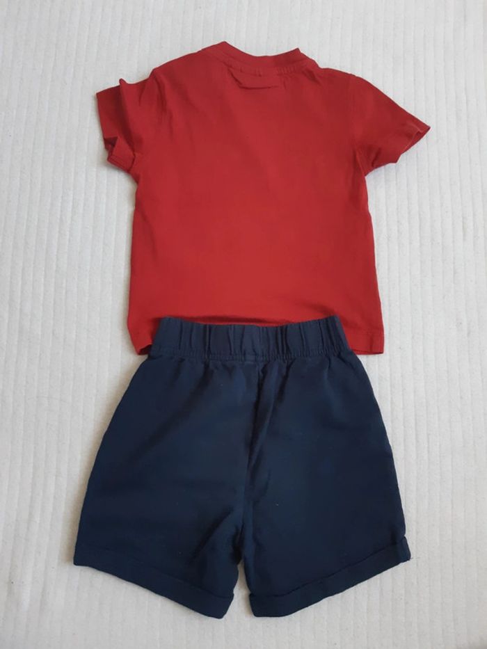 Tenue tee-shirt rouge et short Mickey 9/12 mois - photo numéro 6