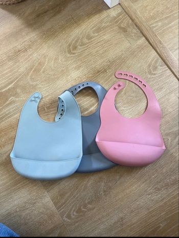 3 bavoirs en silicone 
