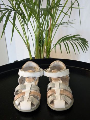 Sandales pour fille DP...am (taille 19)