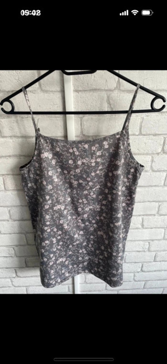 Top des petits hauts taille 2 - photo numéro 3