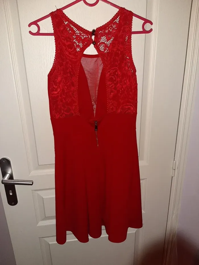 Robe dos goutte - photo numéro 2