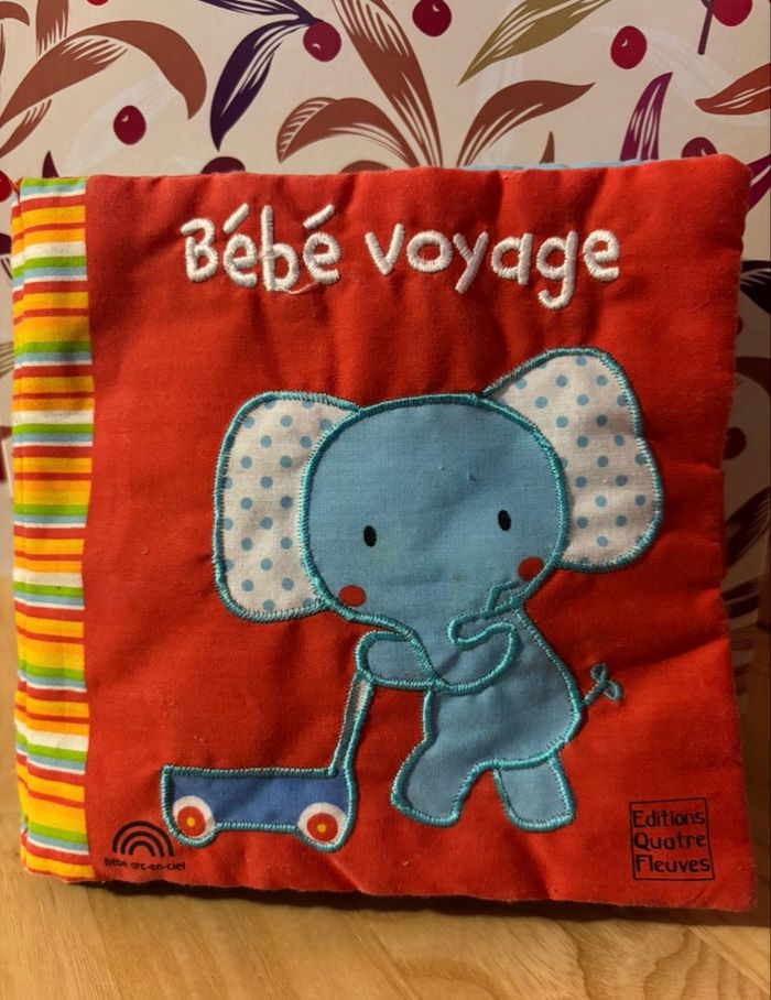 Livre d'eveil en tissu - bebe voyage