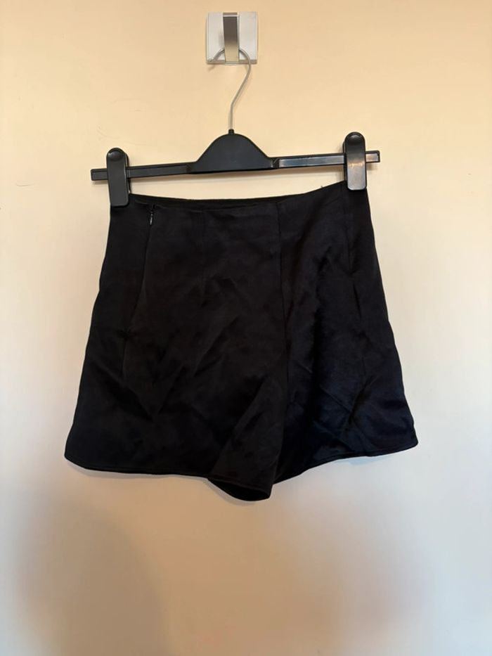🖤 Jupe-short noire Zara Taille XS 🖤 - photo numéro 2