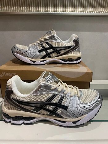 ASICS Gel-Kayano 14